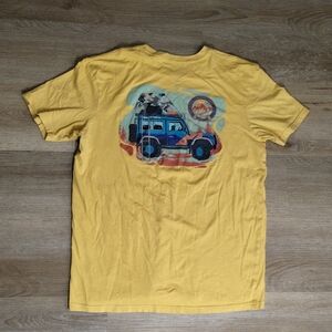 Columbia Men's Yellow Tee with Adventure Graphic Large Casual Outdoor Menswear
